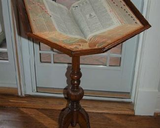 Dictionary stand
