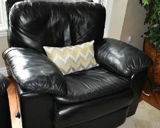 2ND BLACK LEATHER CHAIR