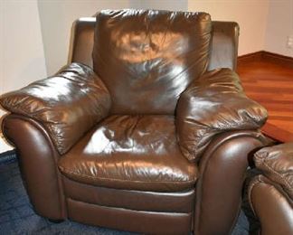 NATUZZI BROWN LEATHER CHAIR