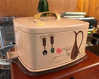 Vintage cake taker--metal top attaches to glass bottom--nice!