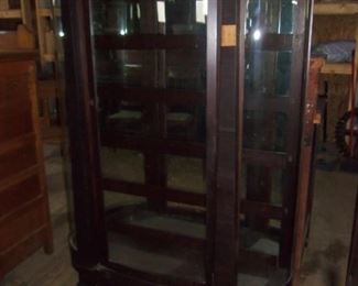 GORGEOUS ANTIQUE CURVED GLASS CLAW FOOT CURIO CABINET WITH 5 SHELVES- HAS  ALL BRACKETS AND  SHELVES(DOES NEED A FEW AREAS OF VENEER REPLACED