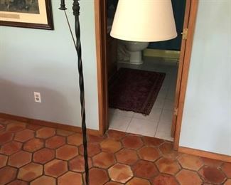 FLOOR STANDING LAMP