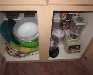 Tons of Entertaining & Kitchen Needs