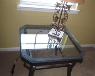 Accent Table & Lighting