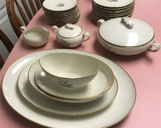 Quata Japan china JANET set 73 pc.  11 ea.- dinner plates, salads, cereal bowls, fruit dishes, bread/butter dishes cups/saucers, covered vegetable, oval vegetable, gravy boat, cream/sugar