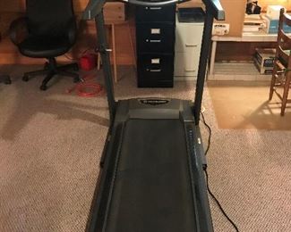 Horizon 1000 treadmill
