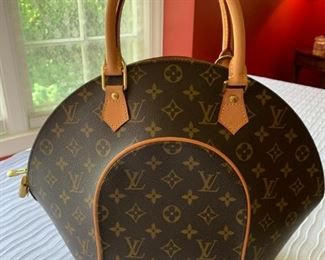 New Louis Vuitton Ellipse large bag