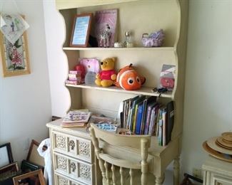 Desk / bookshelf