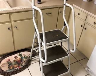 3 step ladder with hand rails