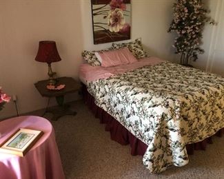 Queen  size bed with   Pillowtop mattress with boxsprings and frame...