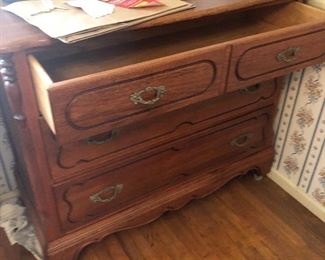Beautiful antique dressers and bedroom set..