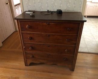 Very nice antique dresser... 