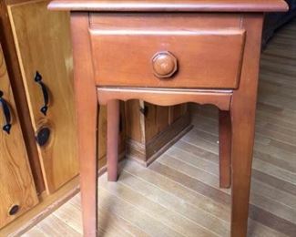 Small Wooden Side Table https://ctbids.com/#!/description/share/181548