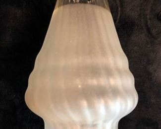Vintage Lamp Shades     https://ctbids.com/#!/description/share/181624