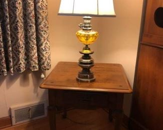 Ethan Allen Wooden Table & Vintage Lamp https://ctbids.com/#!/description/share/181429