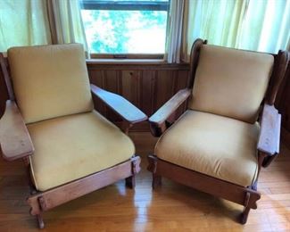 2 MidCentury Wooden Chairs   https://ctbids.com/#!/description/share/181442
