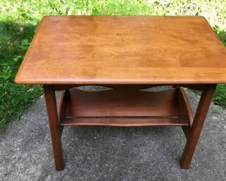 American Maple Side Table   https://ctbids.com/#!/description/share/181450