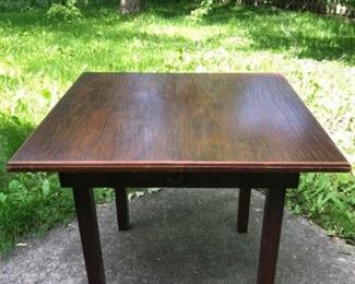 Wooden Side Table        https://ctbids.com/#!/description/share/181449