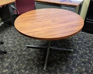 42in Round Office Table