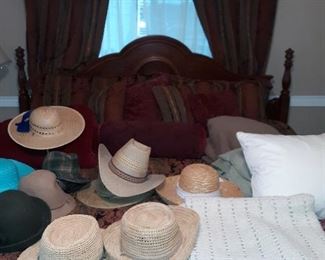 King bed, lots of cute hats