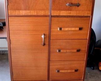 Art Deco Wardrope