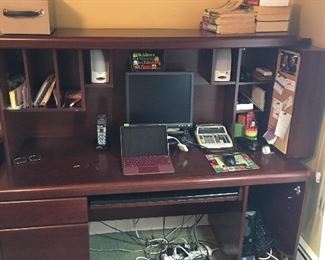 Computer credenza 