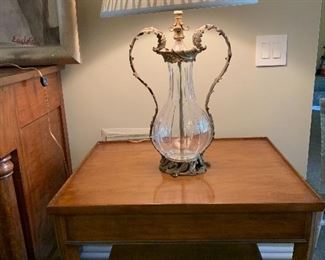 Pair of side tables and bronze and crystal lamps
