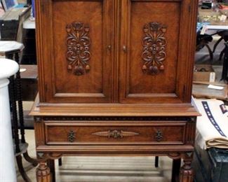 Lammert's Diamond Jubilee China Cabinet With Two Shelves, One-Piece, Dovetail Construction and Floral Accents, 61"H x 40"W x 17"D