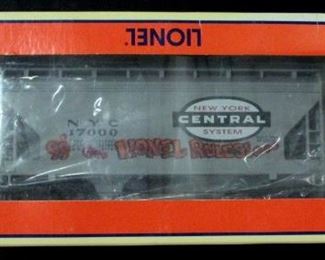 Lionel Trains New York Central Graffiti 2-Bay Covered Hopper Car, 6-17013, In Box