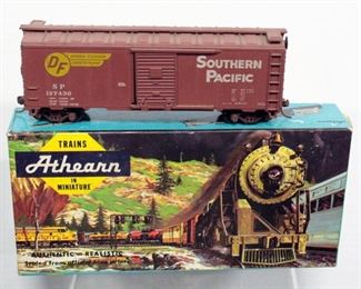 Athearn HO Scale Assorted Train Cars, Qty. 9