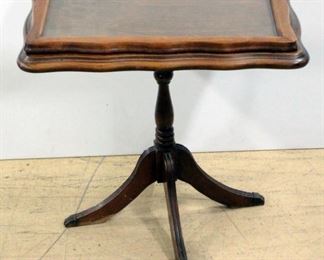 Accent/End Table With Removable Glass Tray, 20.5"H x 21.5"W x 14"D