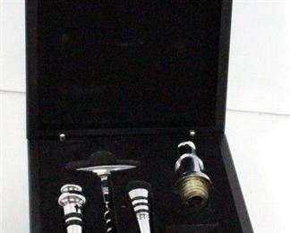 Bar Set in Wood Case, Includes Stoppers, Cork Screw, Spout And More