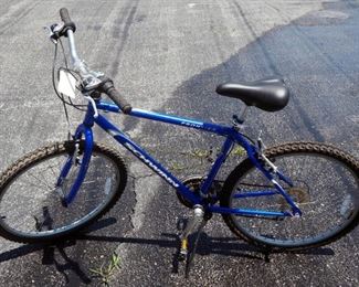 Schwinn Frontier 26" 21-Speed Mountain Bike