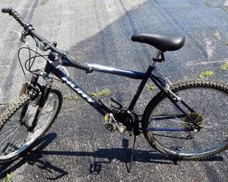 Huffy Stone Mountain 26" 18-Speed Mountain Bike