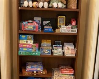 Lots of games, Cabbage Patch dolls, puzzles, etc.