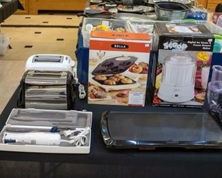 Toasters, Electric knife