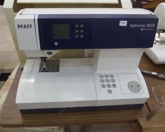 Pfaff Triptronic 2020 Sewing Machine