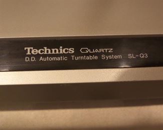 Technics SL-Q3 turntable