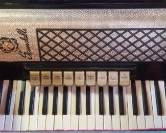 Scandalli Black and Gold vintage accordian--near mint