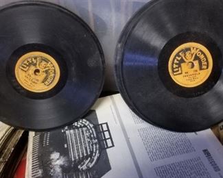 A few dozen Little Wonders 78 rpm records