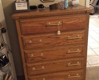 5 drawer chest of drawers
