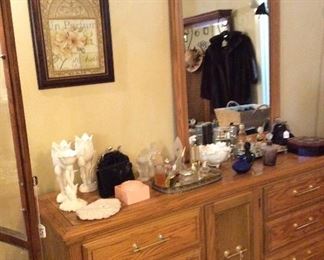 dresser with mirror