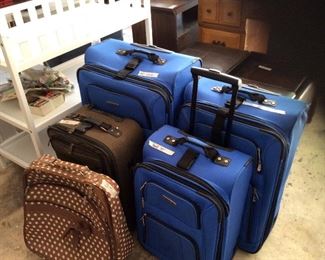 nice luggage set