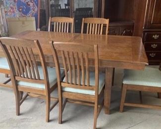 Oak Mission Style Dining Table & Chairs