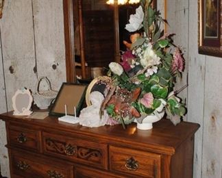 Oak dresser with mirror