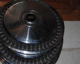 Ford hubcaps - 15 inch