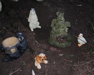 Collection of animals for the garden - concrete squirrel planter/birdbath