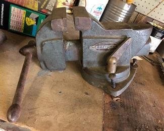 Craftsman large vise