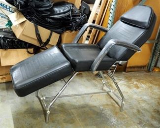 New Adjustable Facial Skin Care/Tattoo Chair