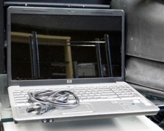 HP 16" NoteBook PC Model # G60-235DX With Leather BriefCase